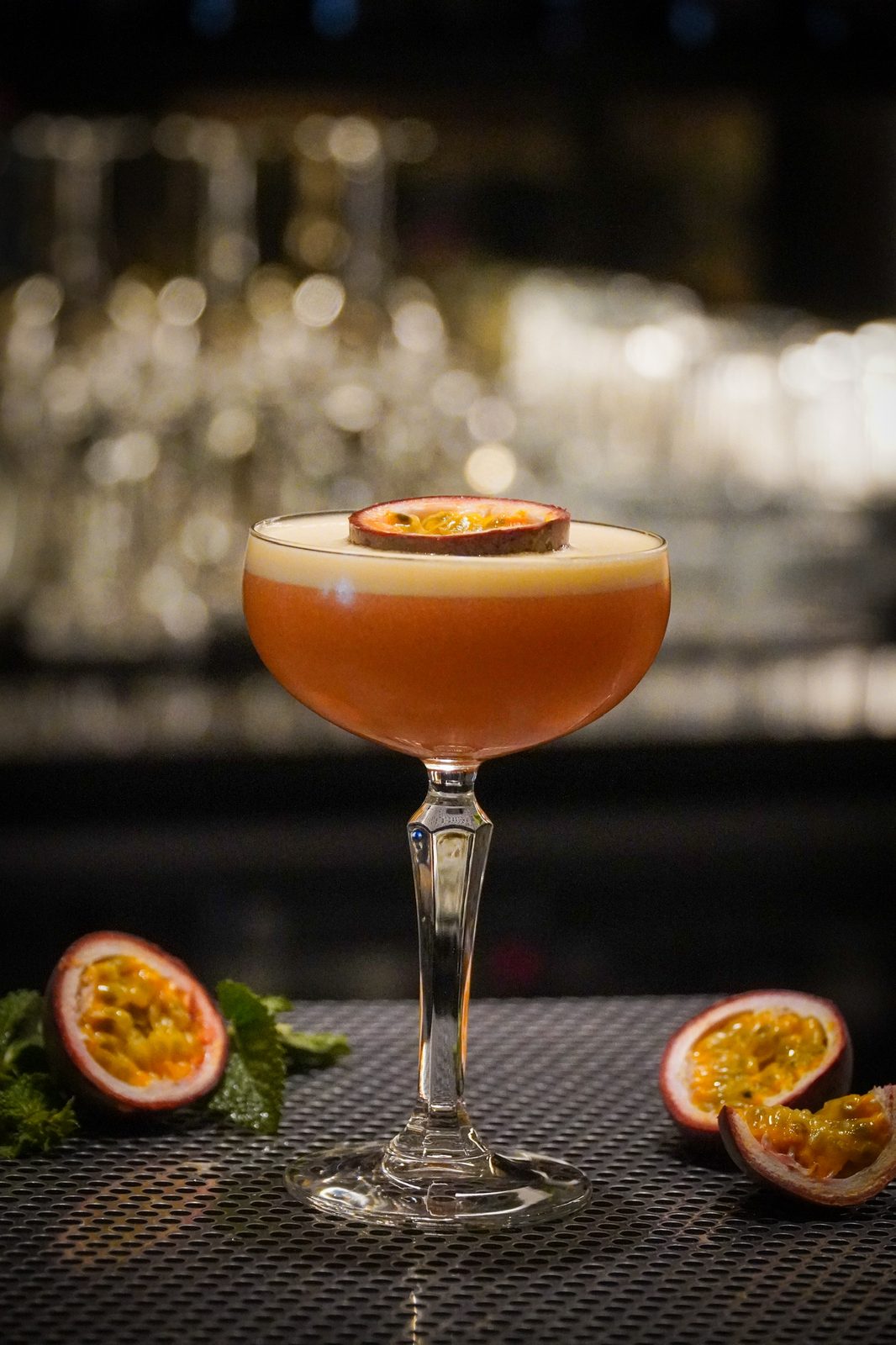 Cocktail en sfeer tijdens een trouwfeest bij Gouds Glas Gouda